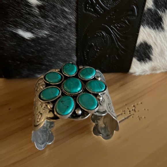 New Faux Squash Turquoise Stone Silver Toned cuff bracelet womens boho western - Picture 7 of 8